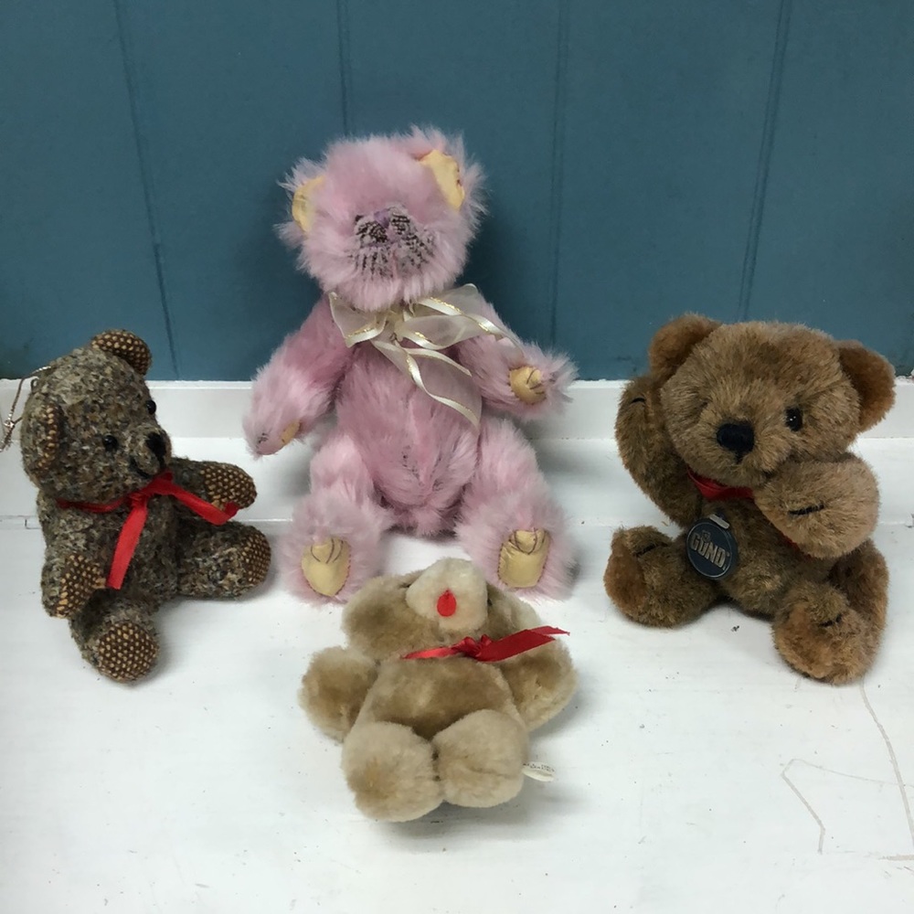 Lot of 4 vintage plush miniโ bears GUND TY + 5โ-9โ